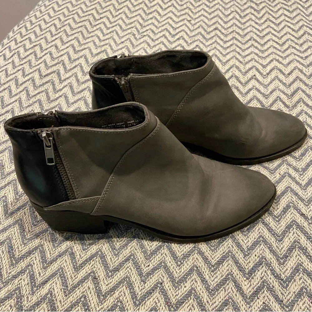 BC Footwear Union Bootie – Gray Ankle Boots – Size 9.5